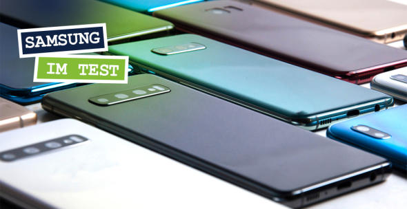 verschiedene Samsung Smartphone-Modelle nebeneinanderliegend